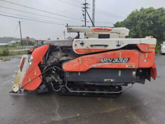 KUBOTA COMBINE HARVESTER　ARN338