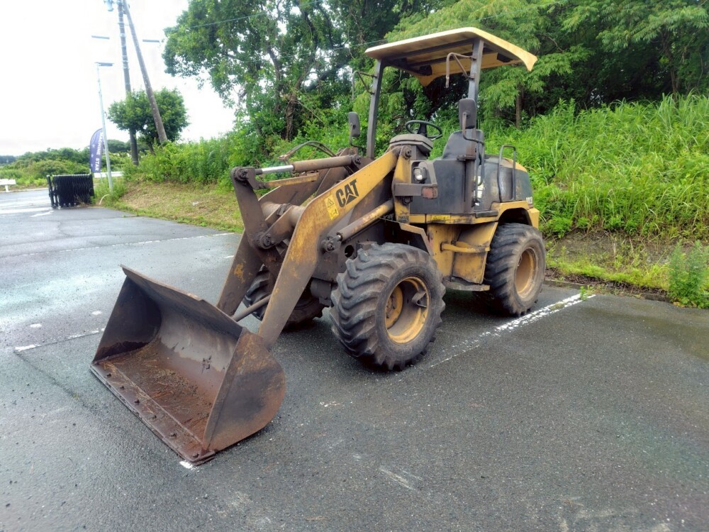 CAT 902B WHEEL LOADER